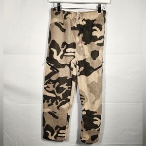 Fear of God Essentials Kids Relaxed Polar Pants Camo Size 8 New